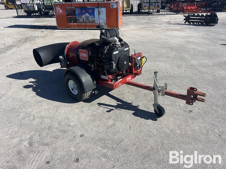 toro-pro-force-44552-pull-type-debris-blower-image-3