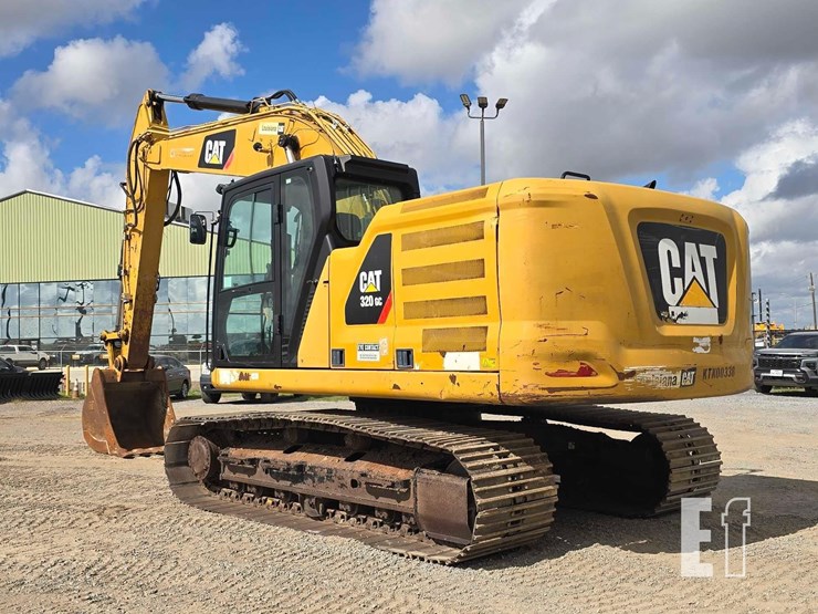 2018-caterpillar-320gc-image-4