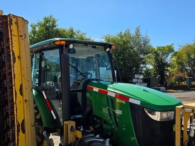 2019-john-deere-5100e-image-7