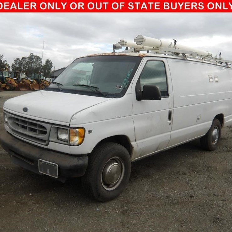2002 FORD E350