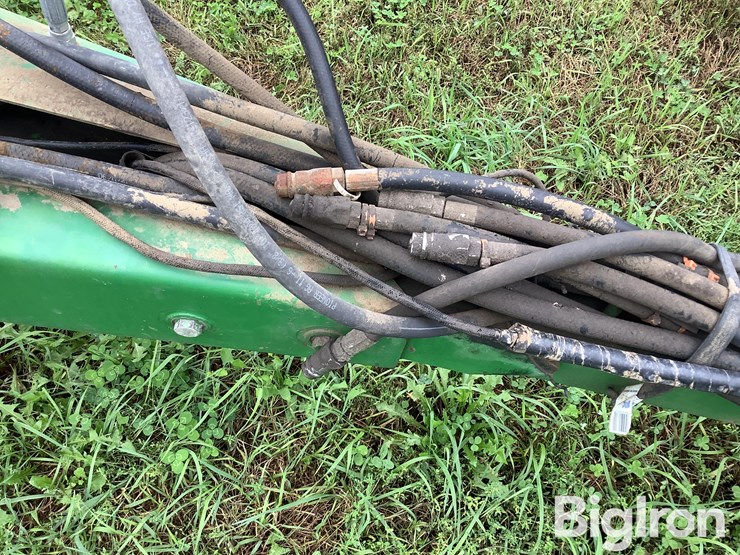 john-deere-7200-8r38-planter-image-10