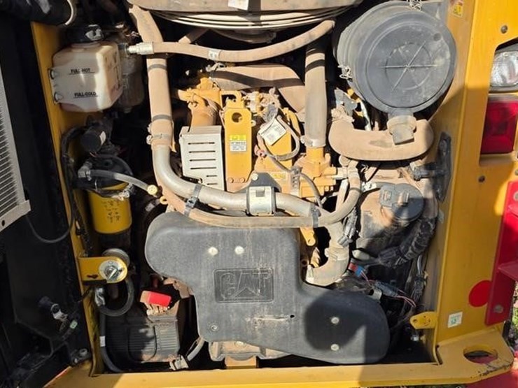 2019-caterpillar-259d3-image-40
