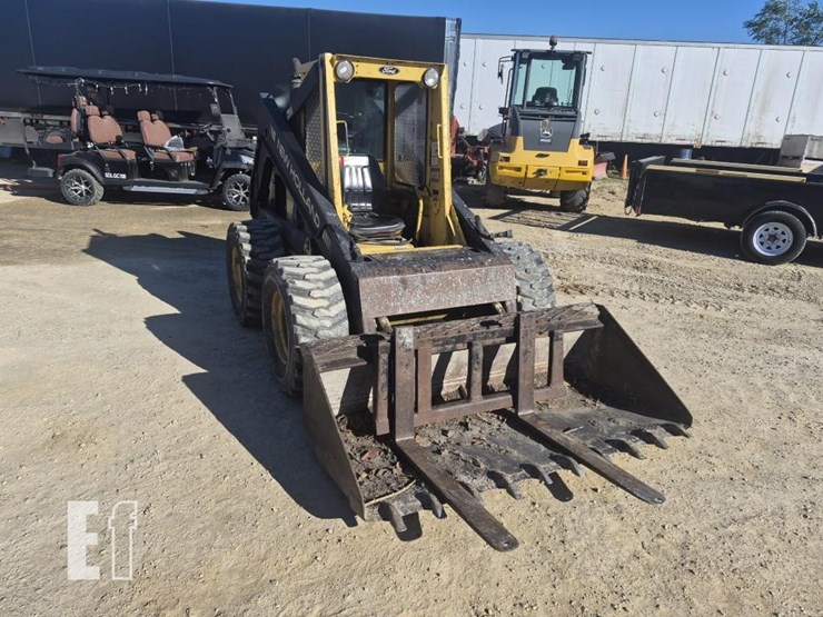 new-holland-l781-image-5