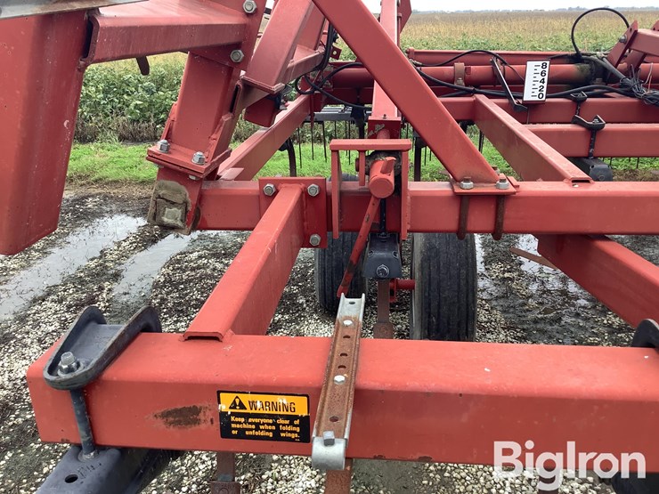 case-ih-4300-field-cultivator-image-12