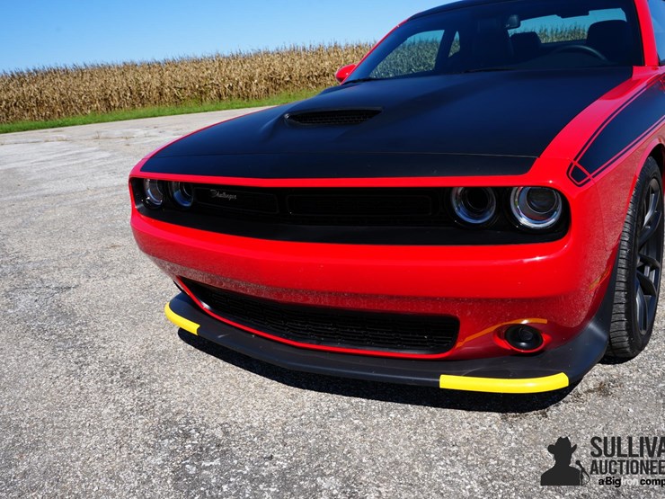run-#66---2023-dodge-challenger-t/a-392-scat-pack-image-9