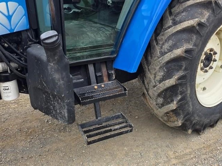 new-holland-t5040-image-29