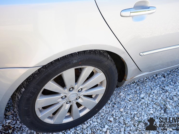 run-#174---2009-hyundai-sonata-sedan-image-20