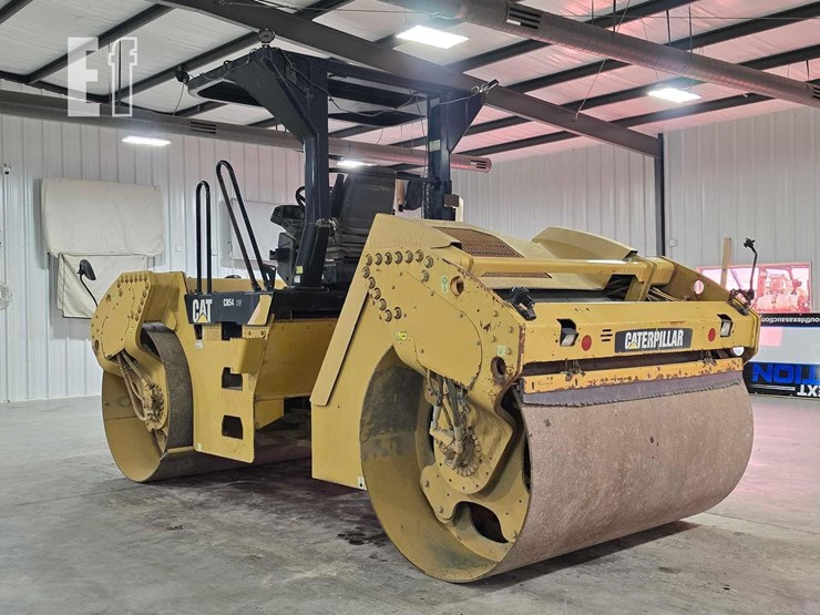 2009-caterpillar-cb54-image-4