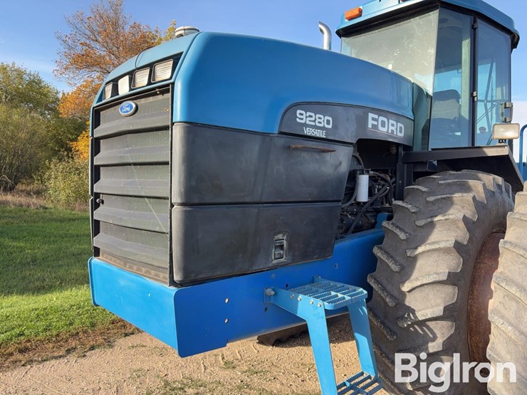 ford-versatile-9280-4wd-tractor-image-10
