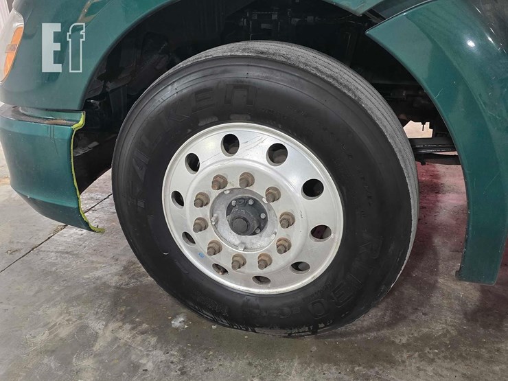 2017-kenworth-t680-image-18
