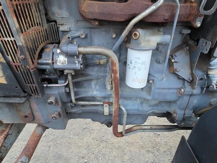 new-holland-ts110-image-39