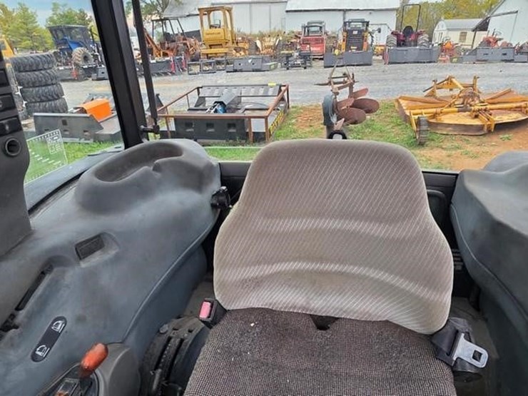 new-holland-tn65d-image-45