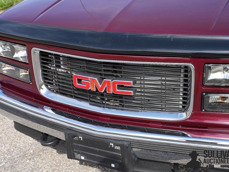 run-#139---1996-gmc-sierra-1500-4x4-stepside-pickup-image-10