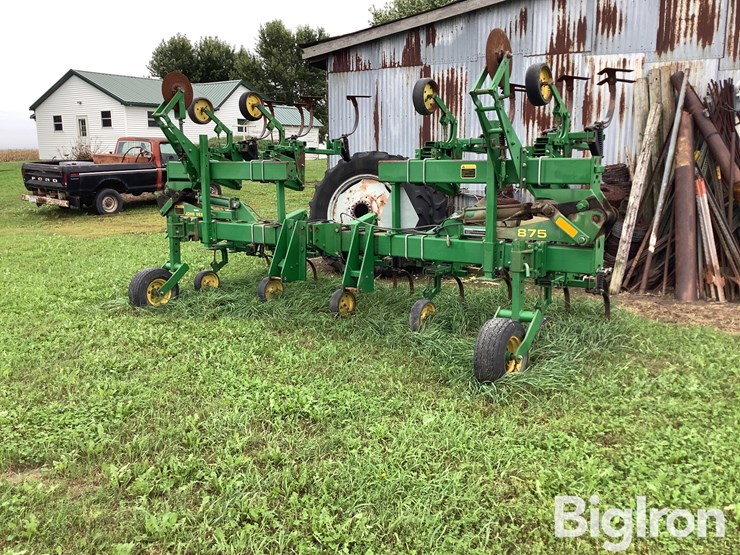 john-deere-875-8r38-rear-mount-cultivator-image-1