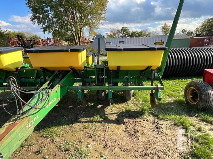 1996-john-deere-7200-image-8