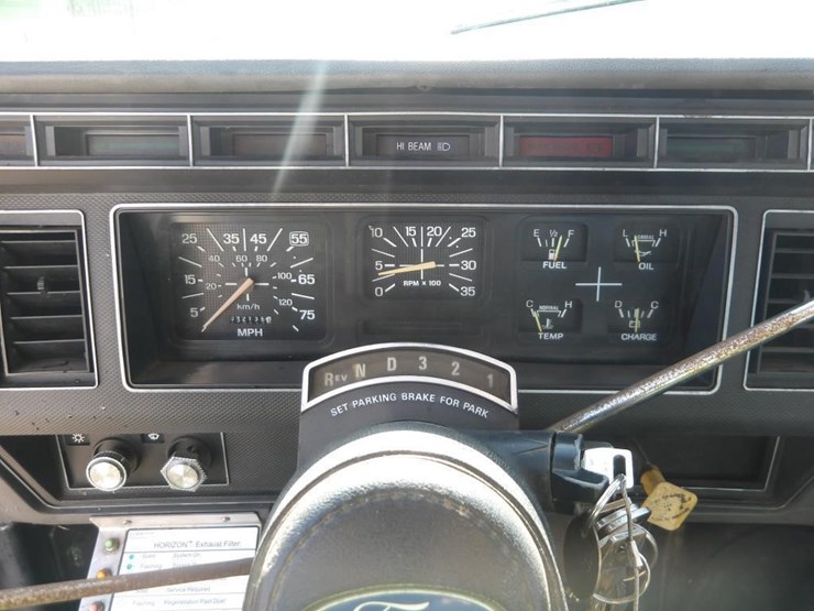 1993-ford-f700-image-18