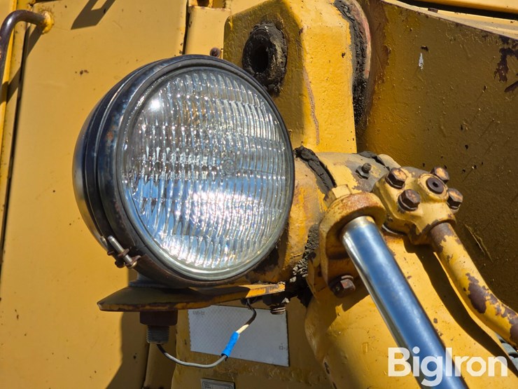 1974-caterpillar-930-wheel-loader-image-16