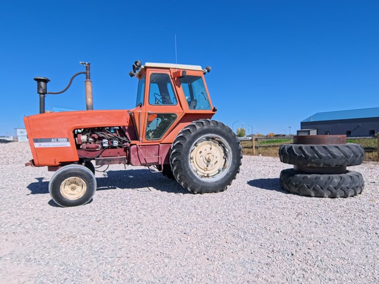 #1026-•-allis-chalmers-7000-tractor-image-71