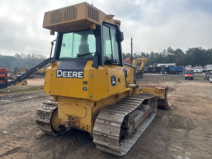 2008-deere-700j-xlt-image-6