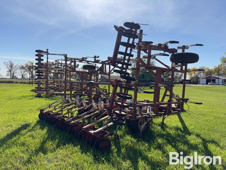 wil-rich-27’-field-cultivator-image-5
