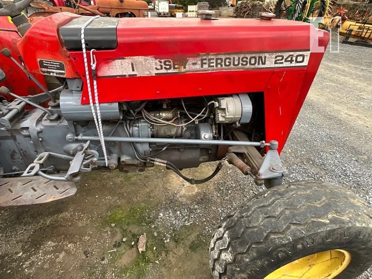 massey-ferguson-240-image-8