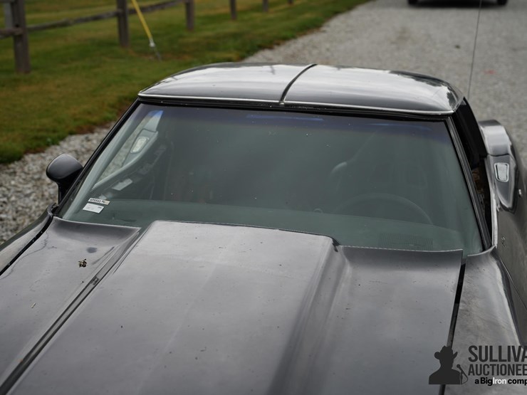 run-#129---1977-chevrolet-corvette-coupe-image-11
