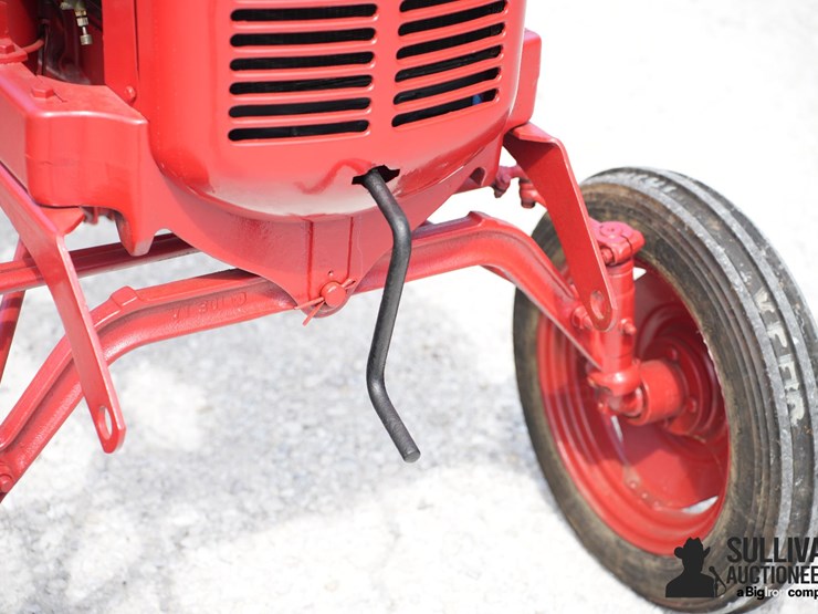 run-#119---1948-avery-v-2wd-tractor-image-10