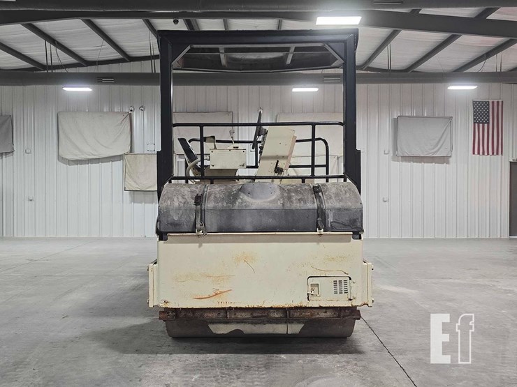 ingersoll-rand-tandem-vibratory-asphalt-compactor-3613-image-8