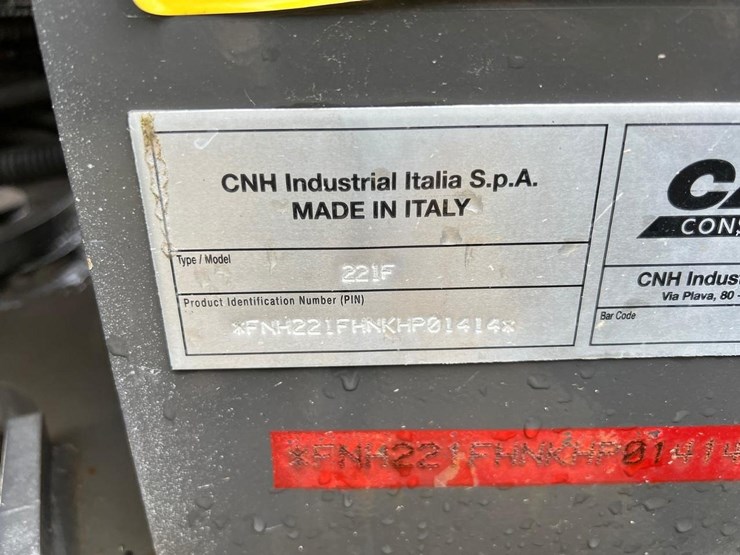 2019-case-221f-wheel-loader-image-17
