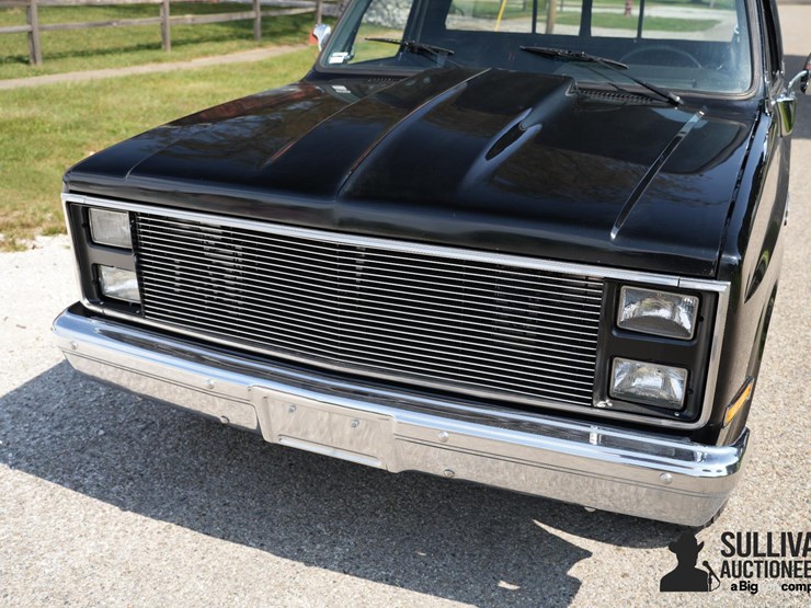 run-#138---1984-gmc-sierra-c1500-stepside-pickup-image-9