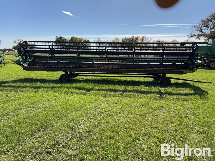 john-deere-930f-30'-flex-head-w/trailer-image-2