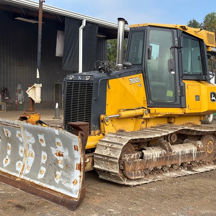 2008 DEERE 700J XLT