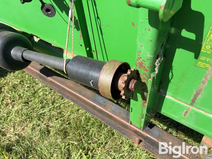 john-deere-930f-30'-flex-head-w/trailer-image-17