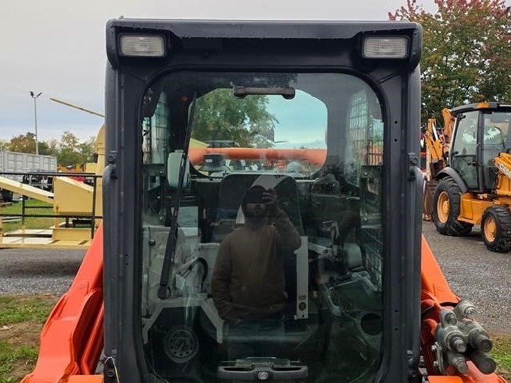 2017-kubota-svl95-2s-image-39