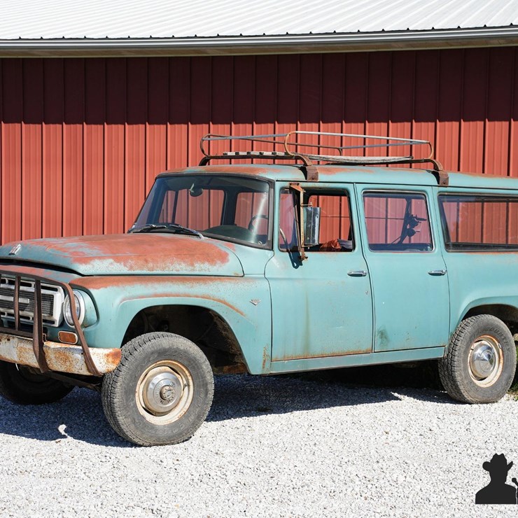 Run #12 - 1968 International 1100 Travelall 4x4