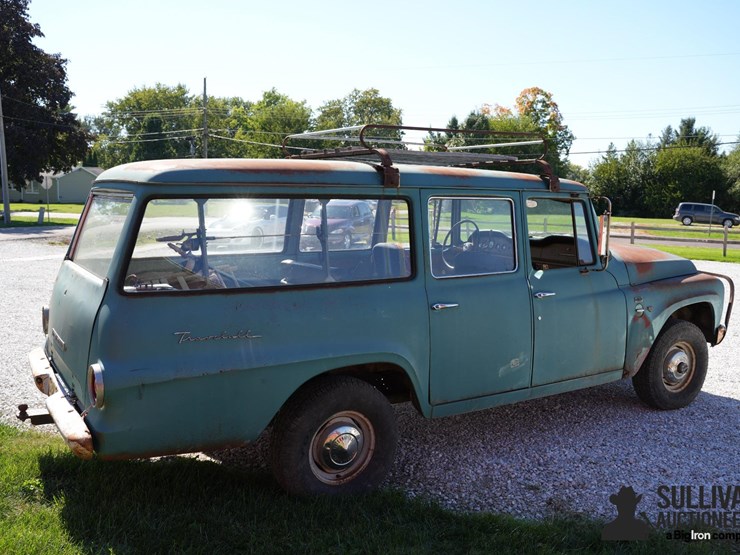 run-#12---1968-international-1100-travelall-4x4-image-5