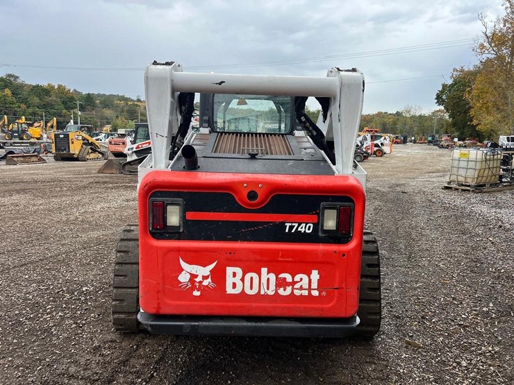 2022-bobcat-t740-skid-steer-loader-image-5