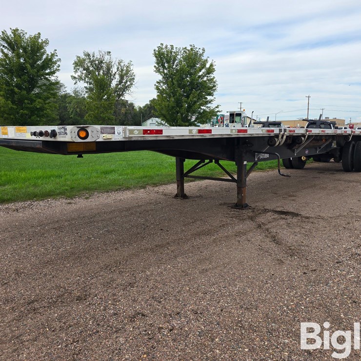 2014 Utility 48' T/A Spread Axle Aluminum Flatbed Trailer