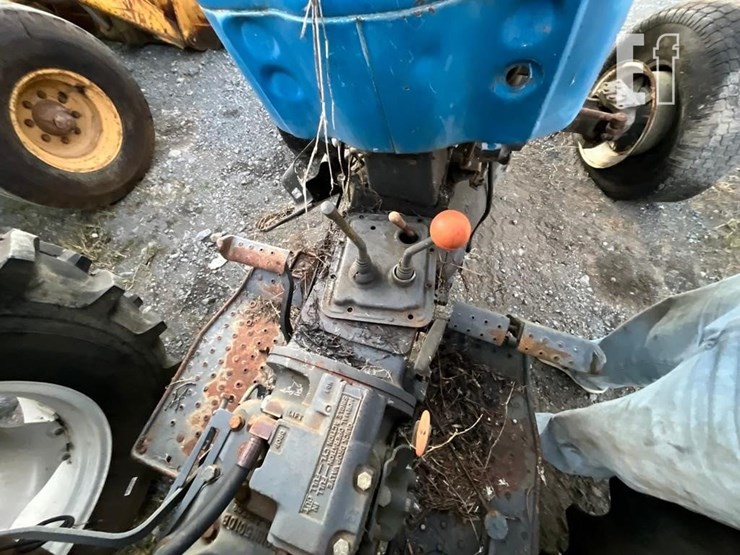 new-holland-3930-image-30