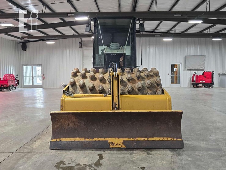 2012-caterpillar-cp56-image-7