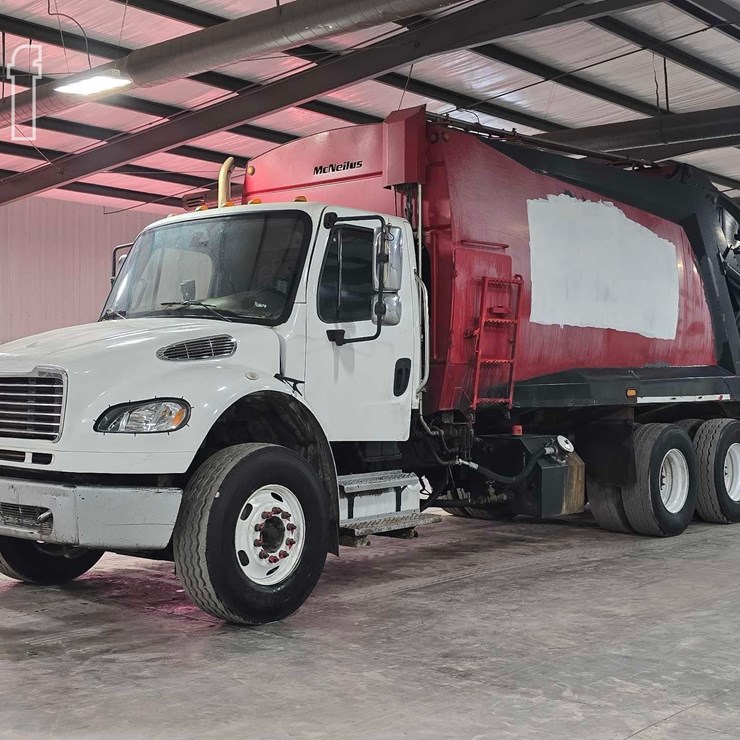 2010 FREIGHTLINER BUSINESS CLASS M2 106
