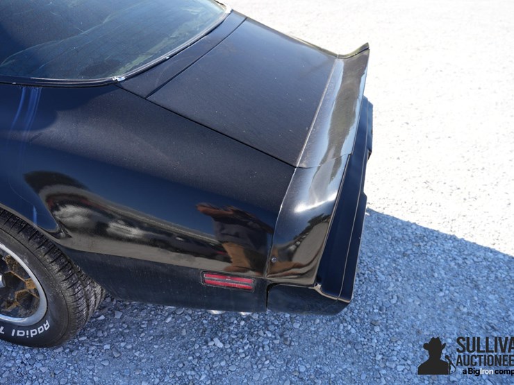run-#4---1979-pontiac-trans-am-coupe-image-18