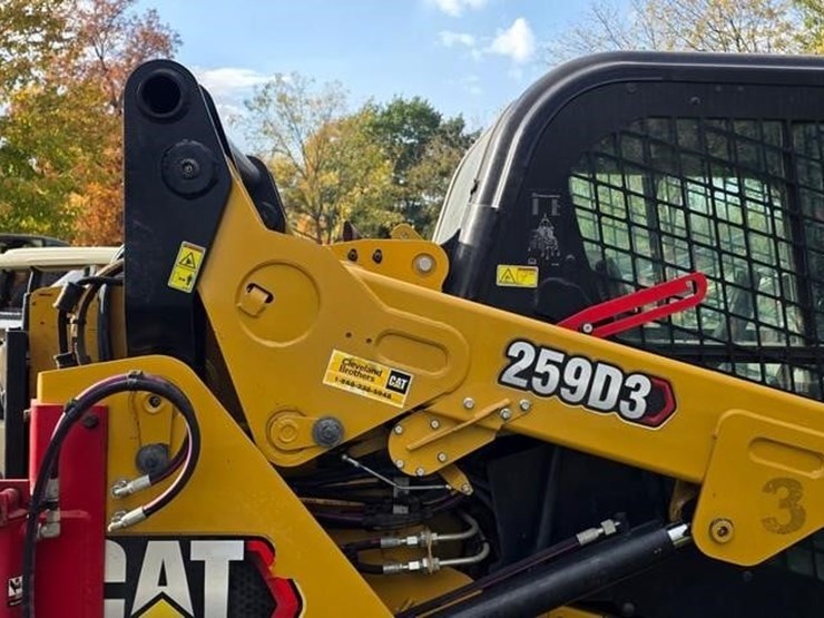 2019-caterpillar-259d3-image-16