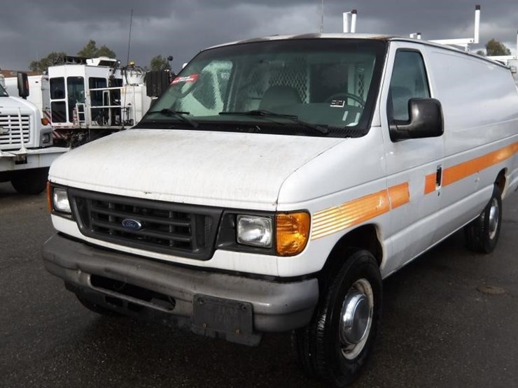 2006-ford-e350-image-2