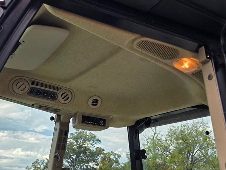 2016-john-deere-5065e-image-51