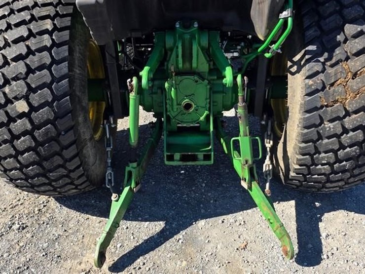 john-deere-4052m-image-14