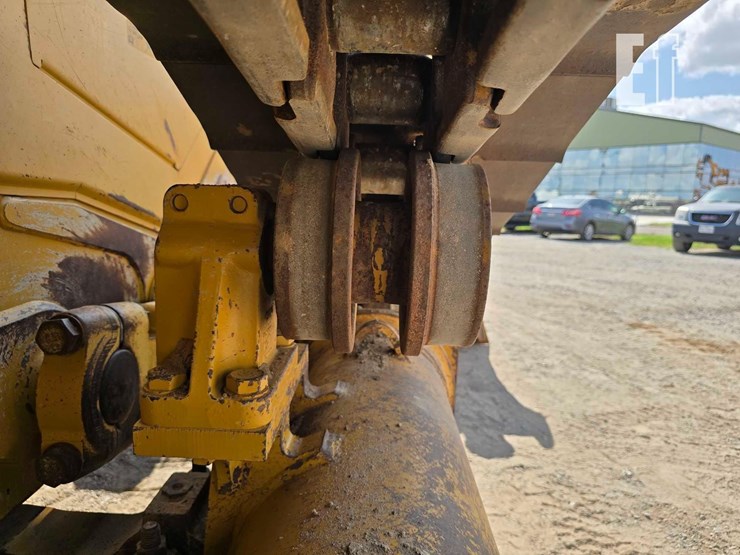 2019-caterpillar-d6t-xl-image-40