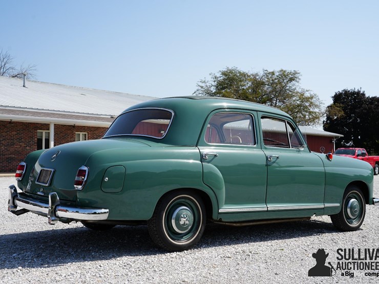 run-#122---1957-mercedes-benz-sedan-image-5