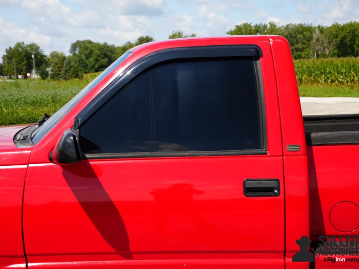 run-#107---1990-chevrolet-gmt-400-4x4-pickup-image-17