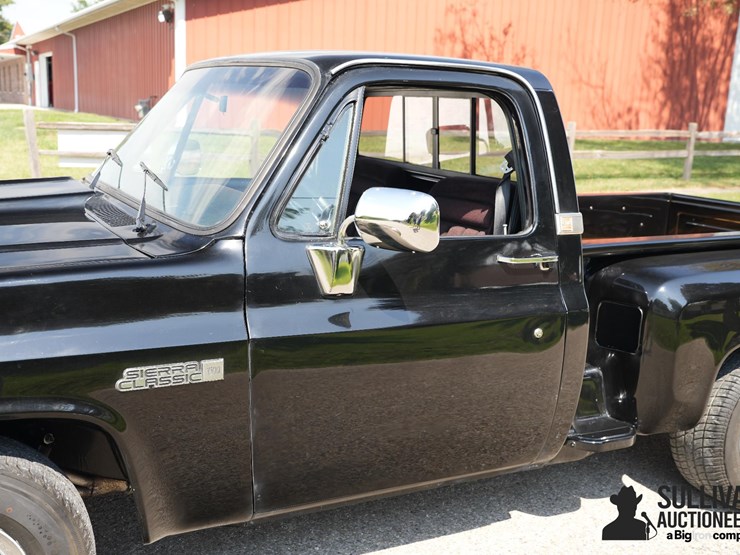 run-#138---1984-gmc-sierra-c1500-stepside-pickup-image-14